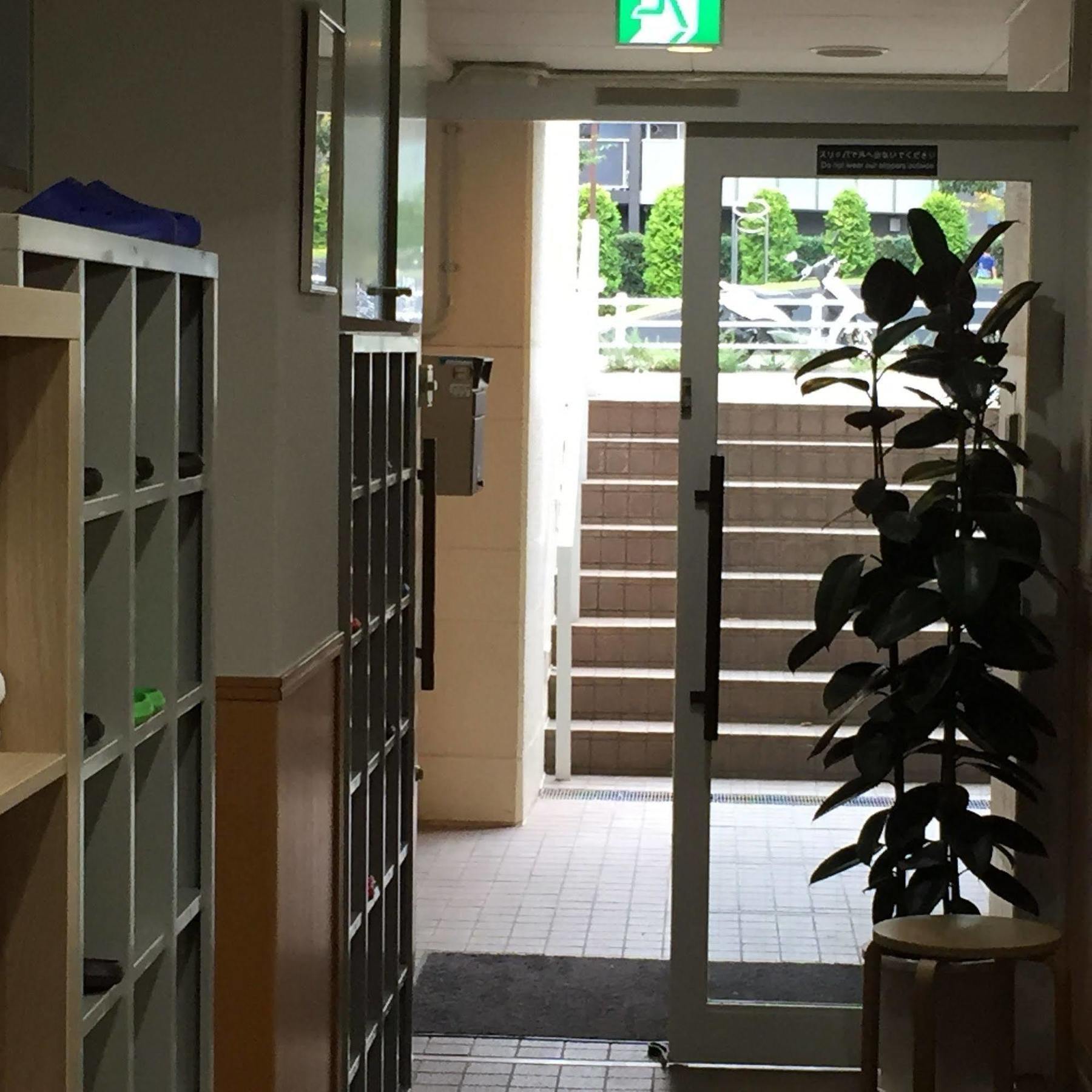 T&K Hostel Kobe Sannomiya East Buitenkant foto